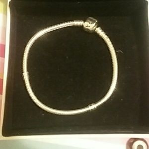 Pandora braclet